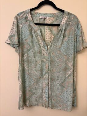 Rose & Olive Seafoam Paisley Button-Front Blouse